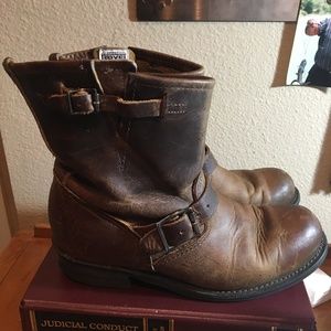 Frye Veronica Distressed Engineer Boots 9B